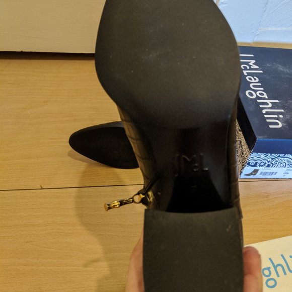 NWT NEW J. McLaughlin Gwyneth Black Croc Bootie 7 - Picture 8 of 8